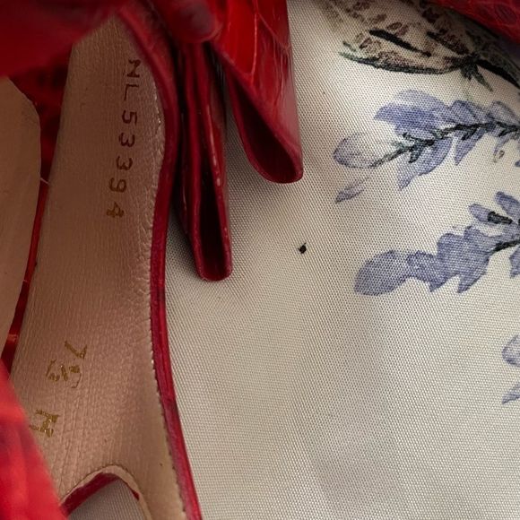 Stuart Weitzman Red Croc Embossed Sandal heels - Picture 10 of 10